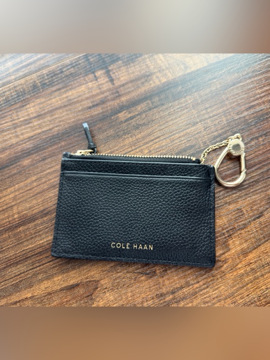 Cole Haan Handbags - Cole Haan Black Pebbled Leather Zip Card Holder Wallet Key Clip